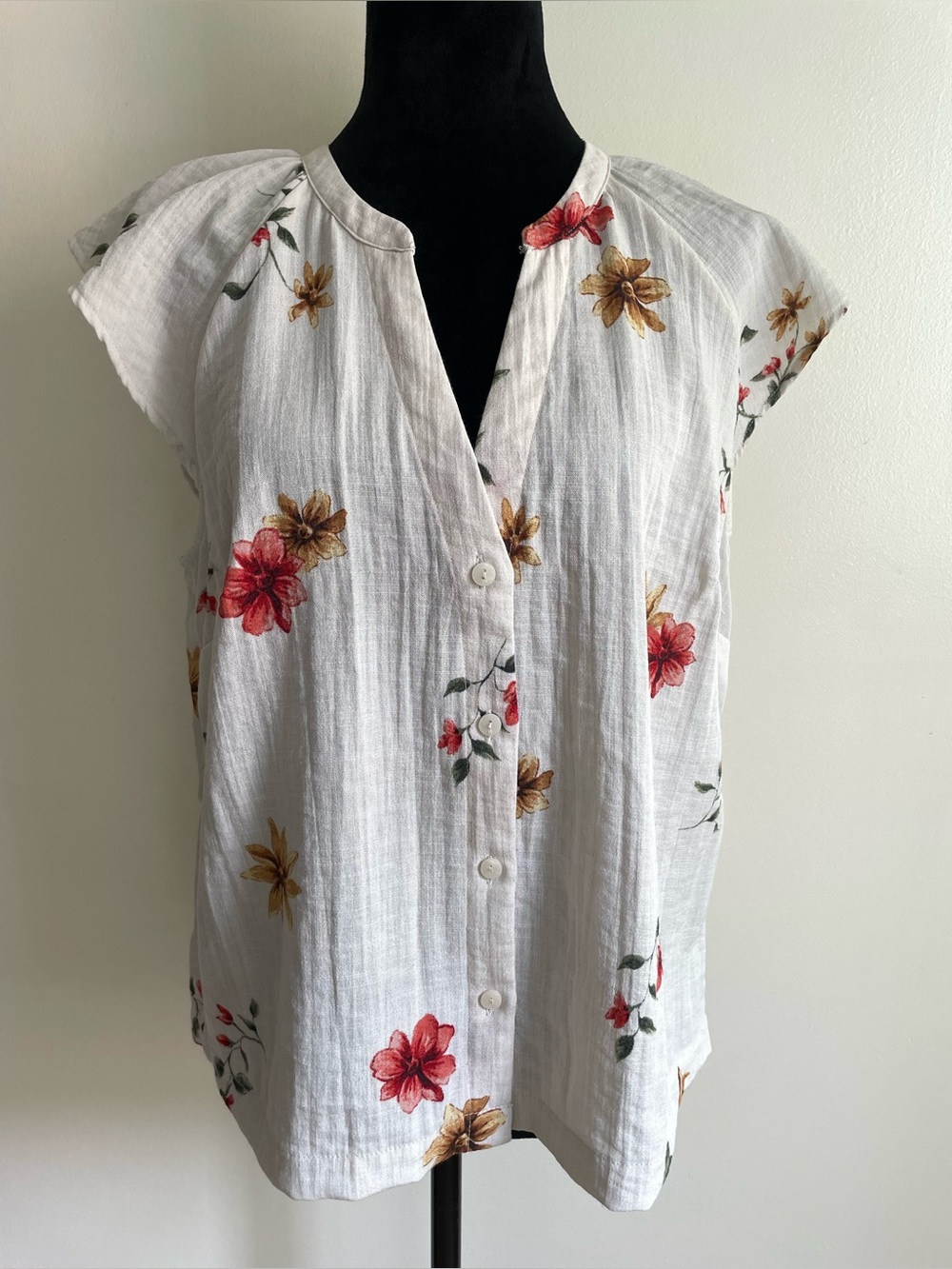 Reitmans Oatmeal Floral Flutter Sleeve Crinkle Blouse Button Front Size M